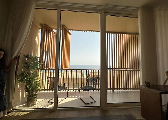 3-Bedroom Beach Villa With A Pool And Private Sauna In Green Coast Palase