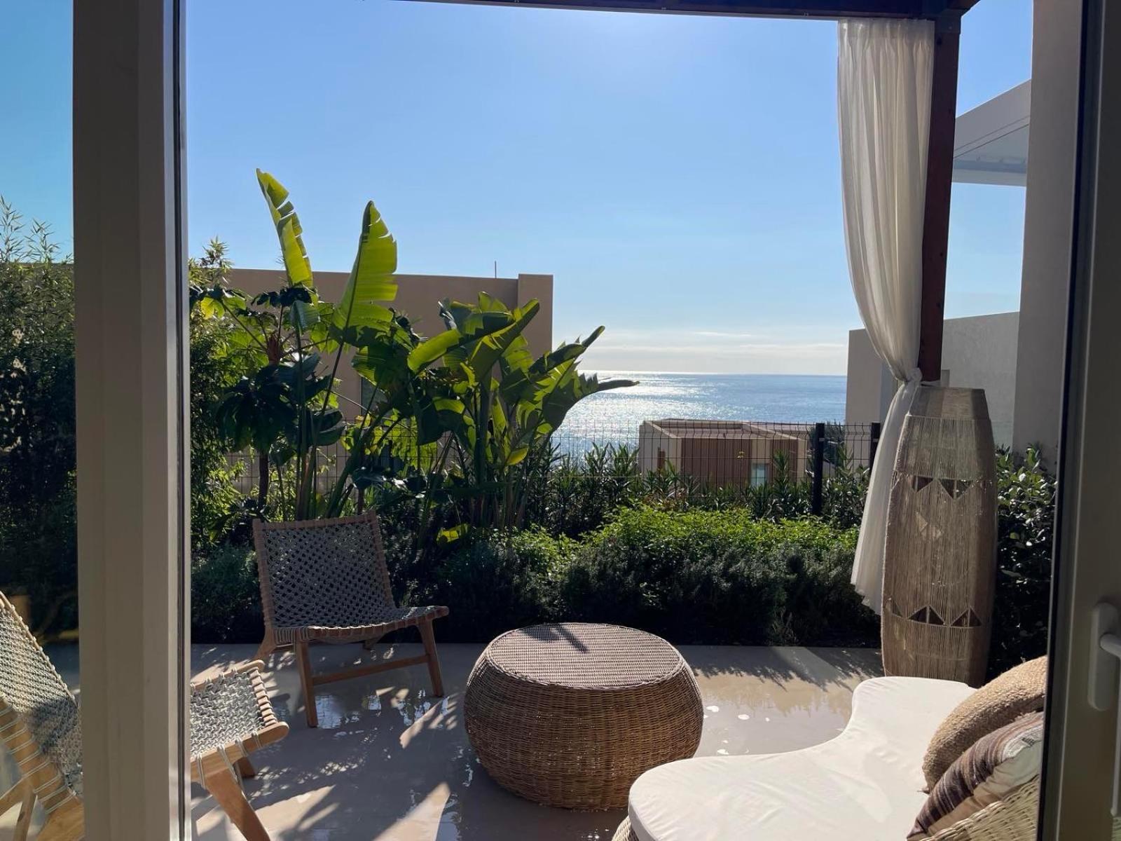 3-bedroom With A Pool And Private Sauna In Coast Paljasa